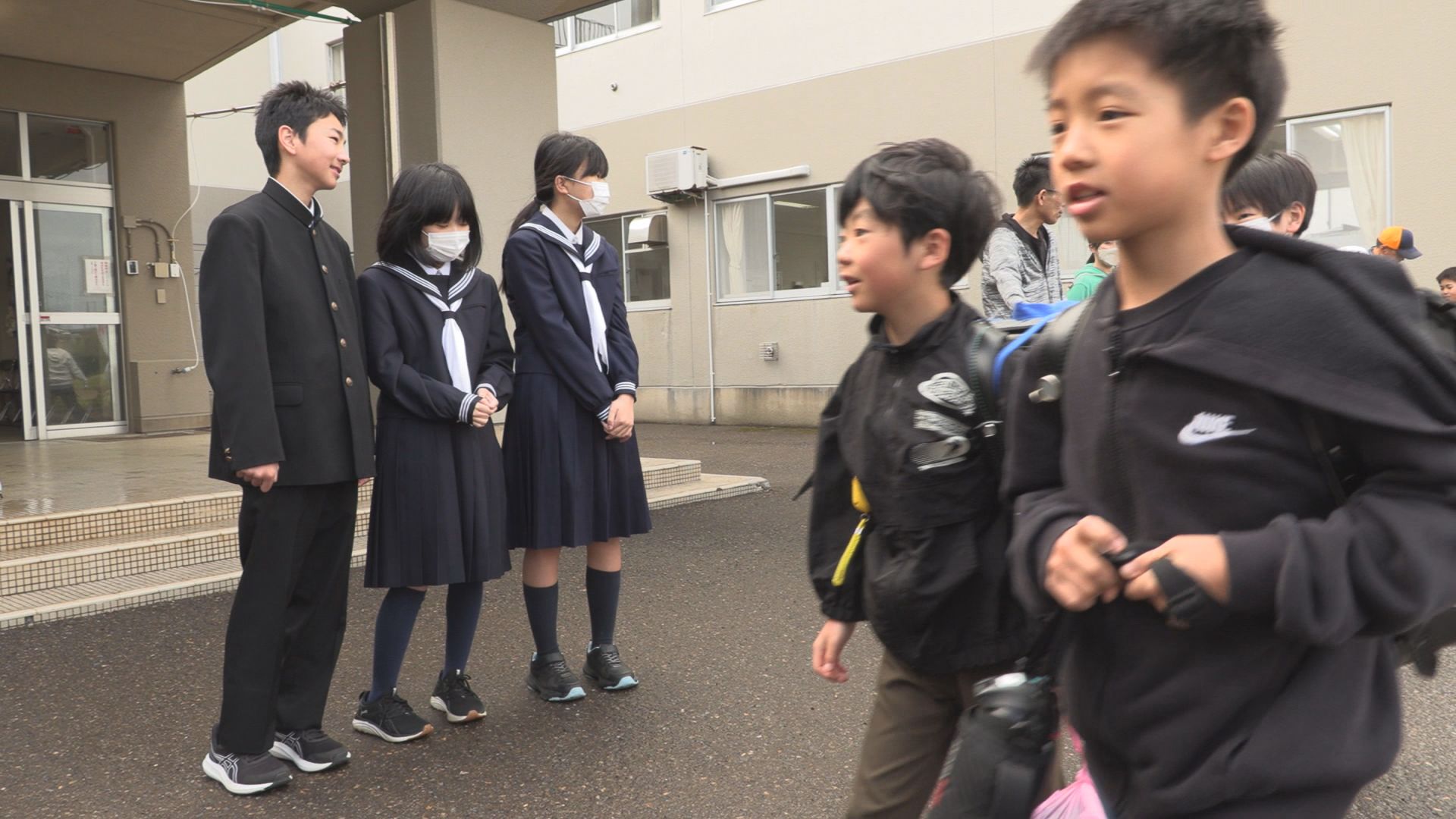 連休明けも元気におはよう！八千浦小学校 あいさつ運動