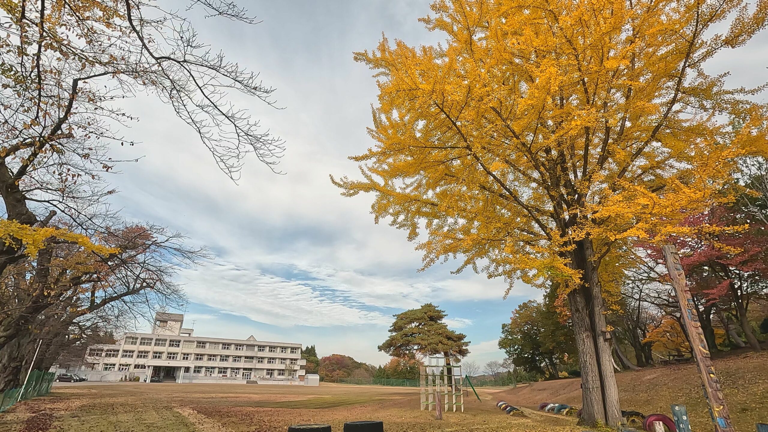 【動画】中郷小学校夕日ヶ丘  秋のたたずまい