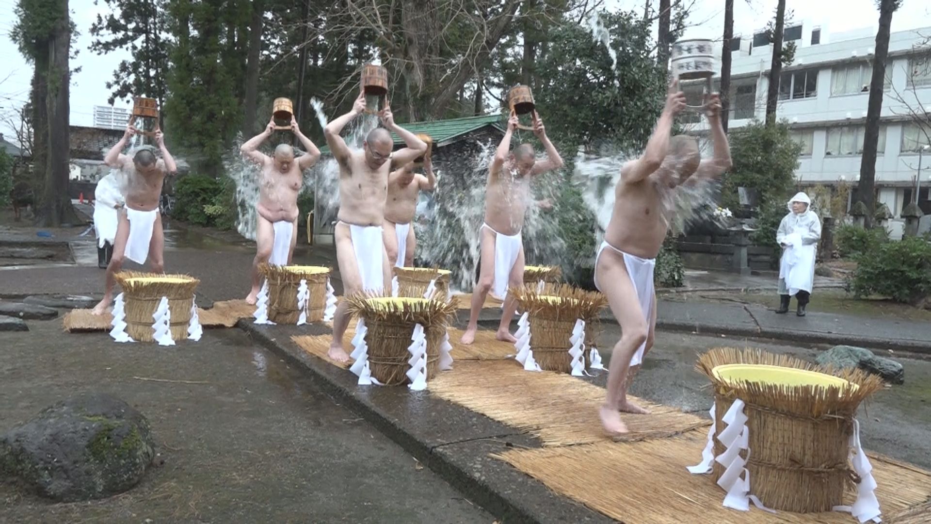 厄を落として新しい年を！上越市寺町３ 常顕寺で「水行」