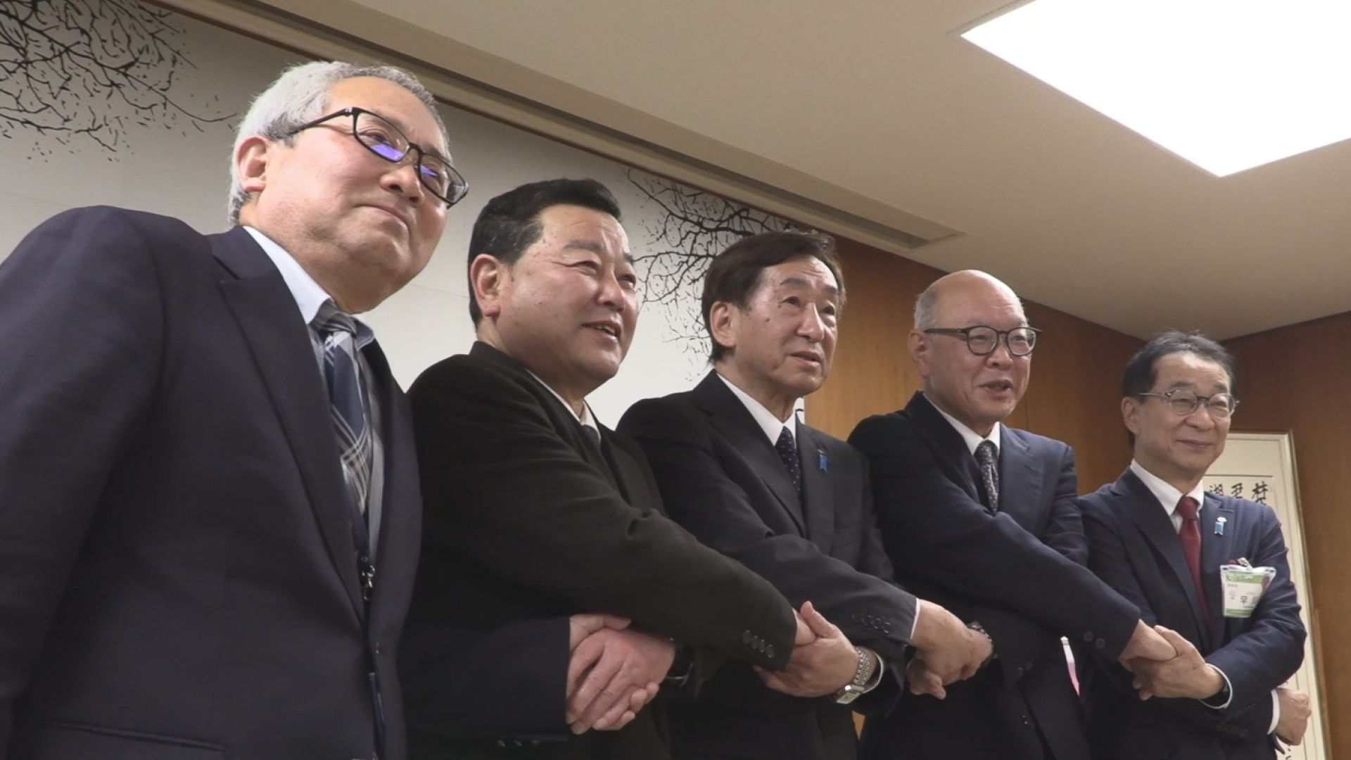 上越サッカー協会 小菅市長が名誉会長に