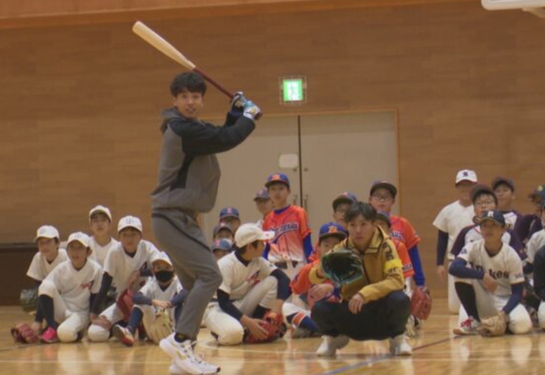 埼玉西武ライオンズ 滝澤夏央選手が子どもたちに野球指導