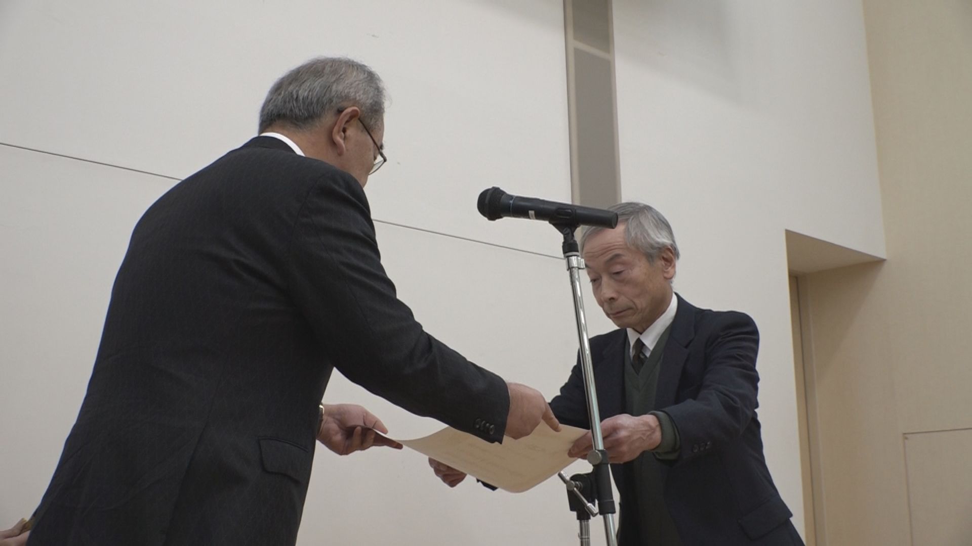 妙高市の民生委員など 退任者56人に感謝状