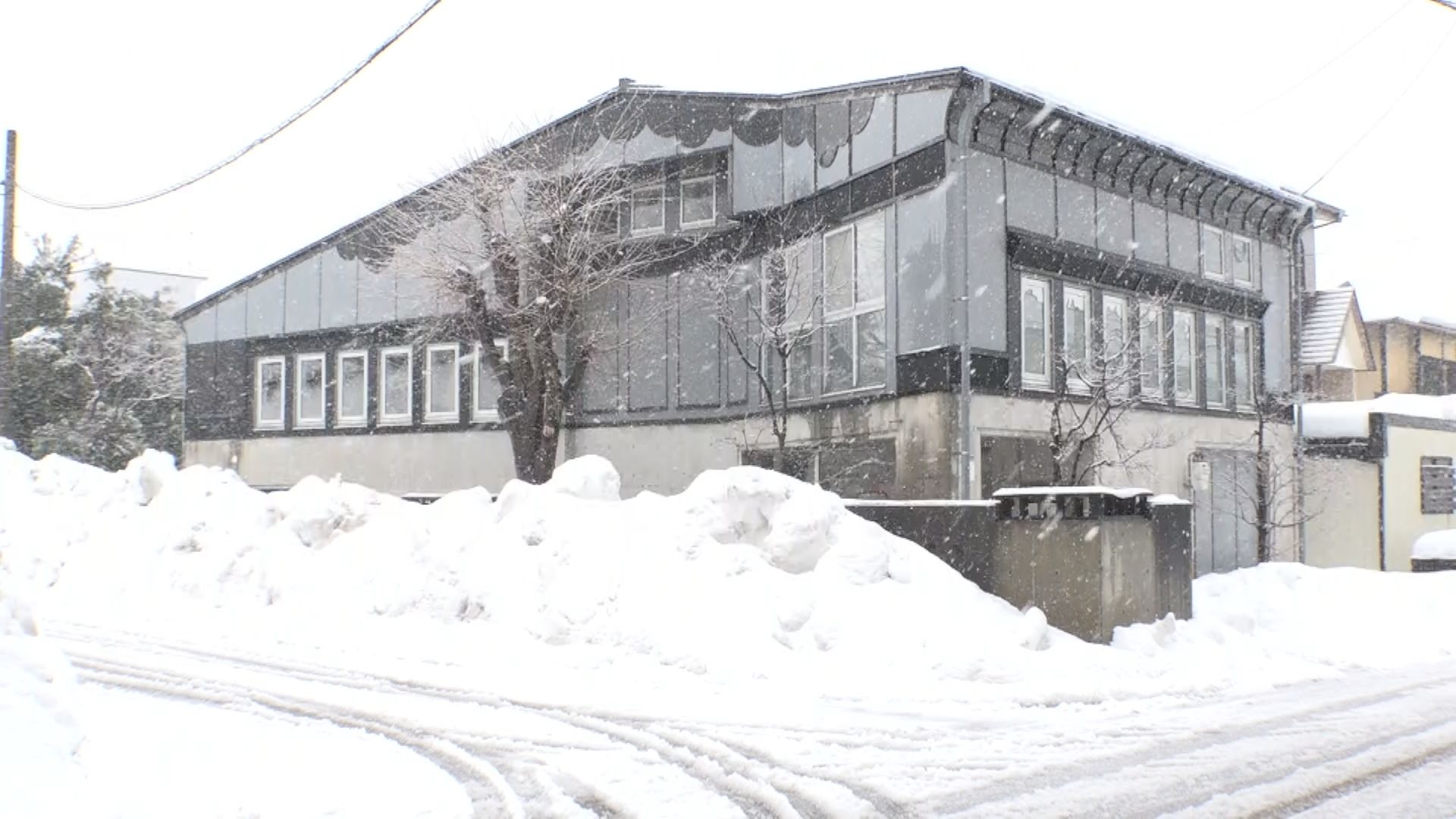 建築家 原広司氏が設計「浮遊のいえ」 雨漏り修繕費用などCFで支援求める