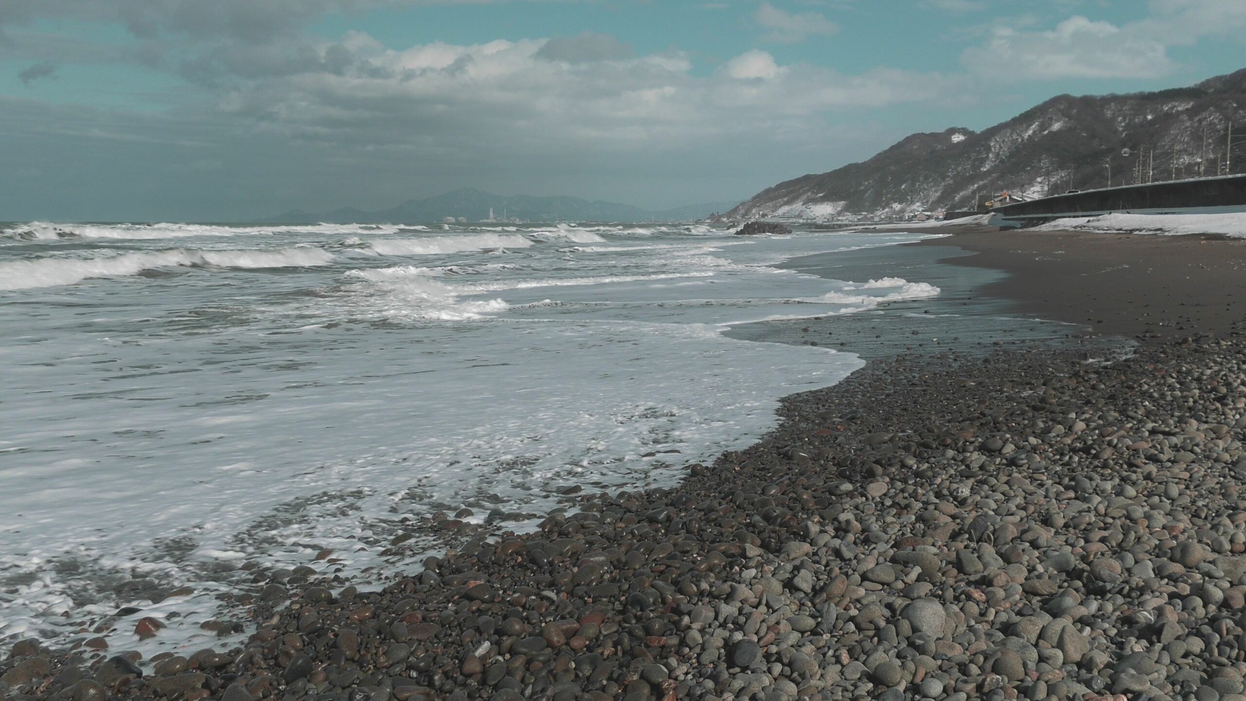 【動画】冬の荒波 谷浜海岸