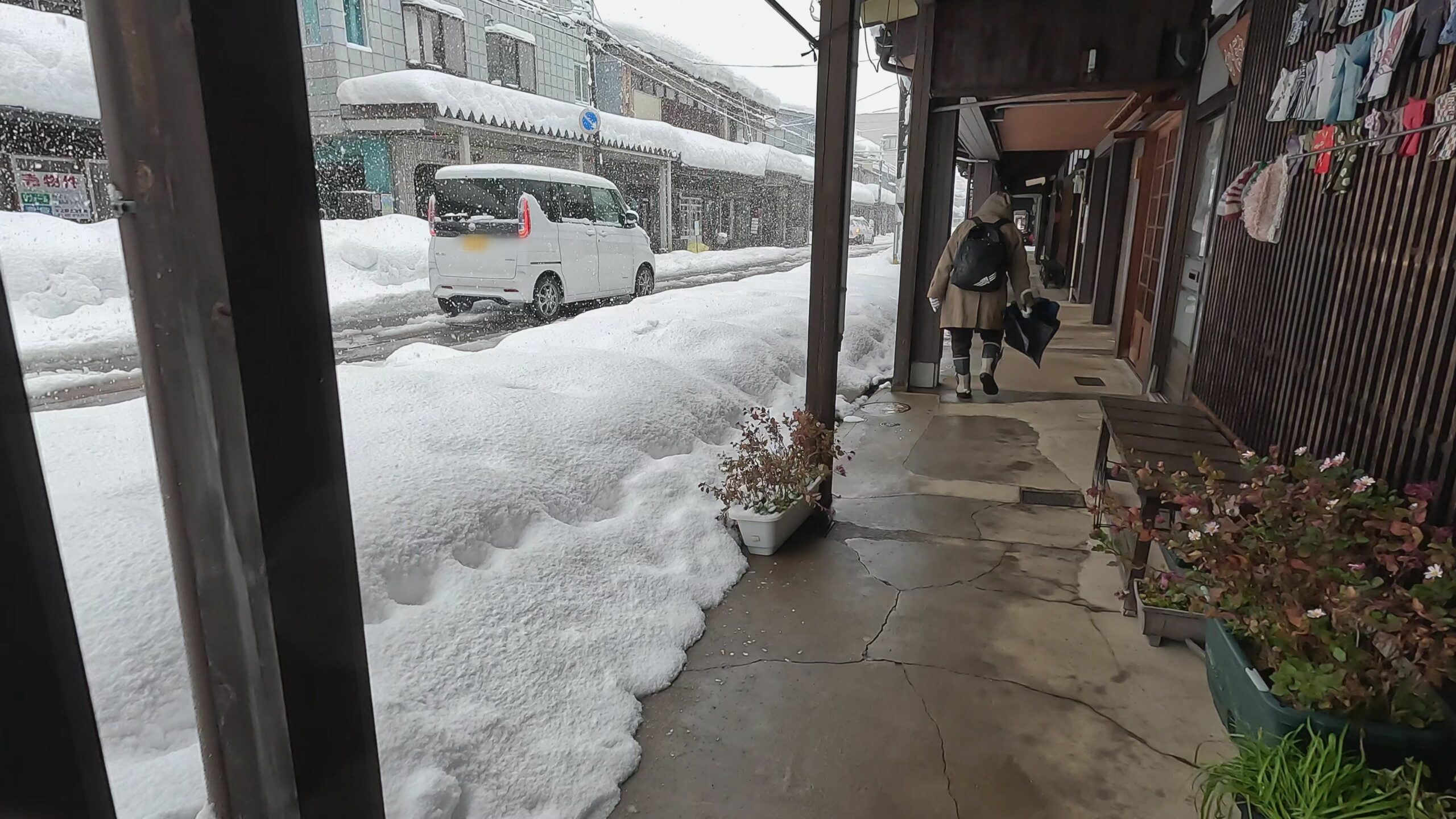 【動画】雪の雁木 大町通りを歩く