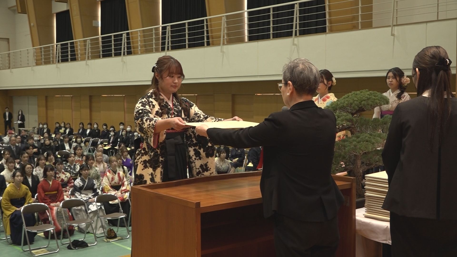 思いやる心を大切に日々精進！県立看護大学 卒業式