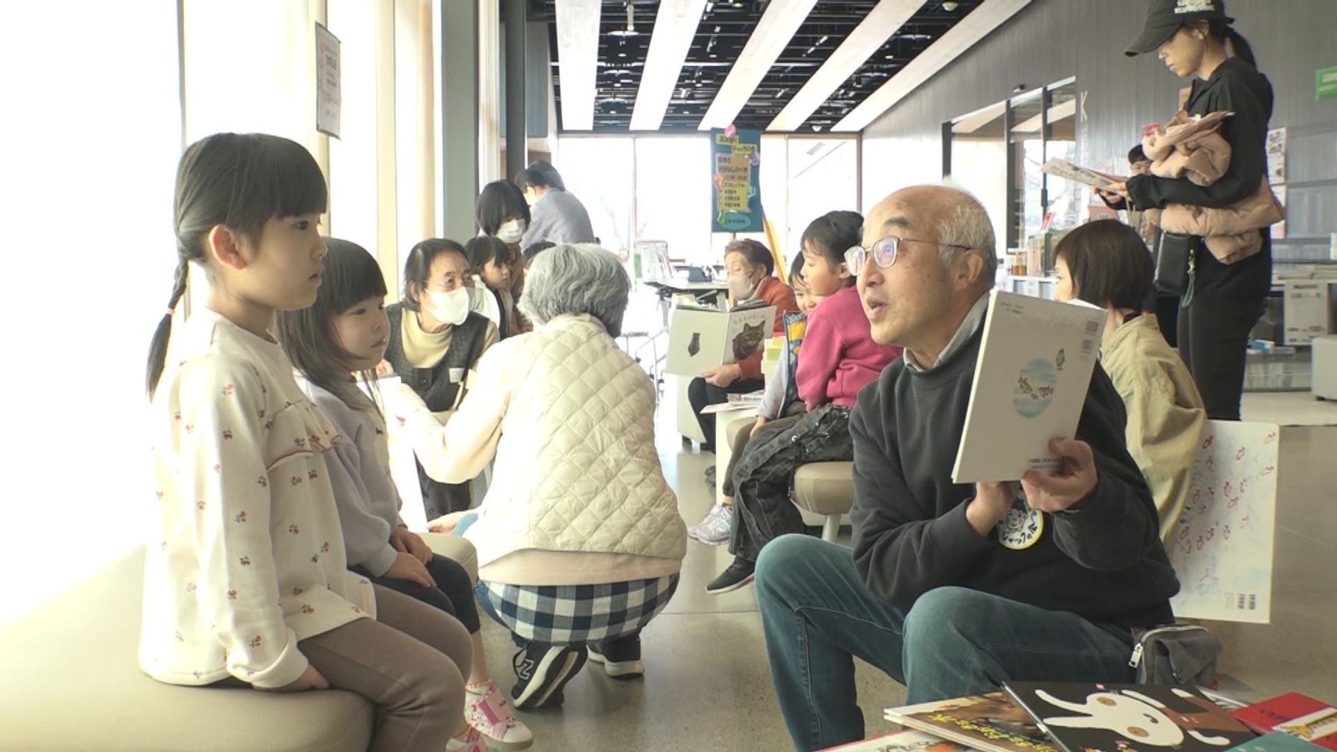 おはなしジャンボリー 読み聞かせや朗読の活動団体一堂に！