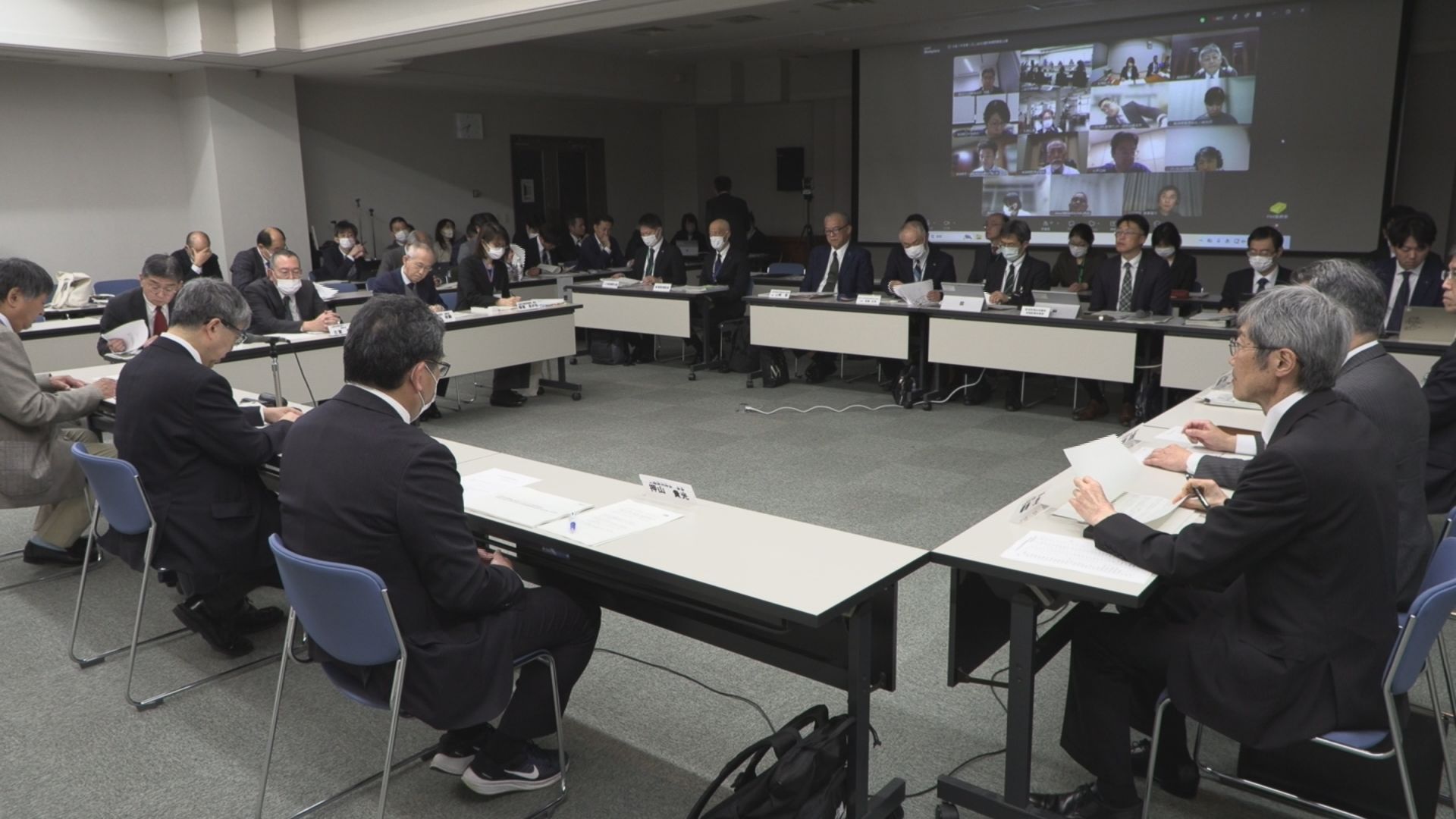 医療再編  県立中央病院と上越総合病院を一体的運営へ 2028年度からの移行目指す