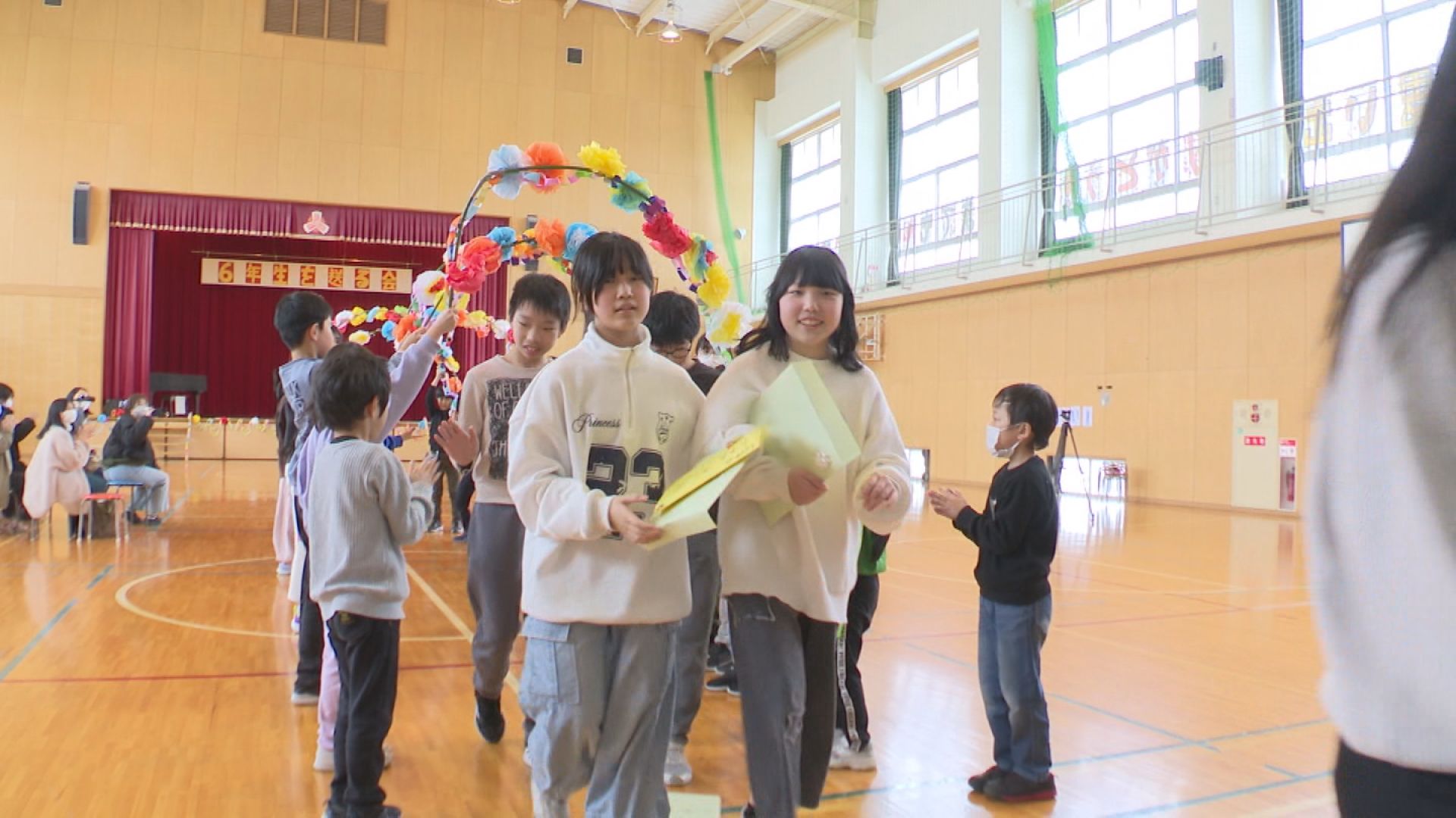今年度閉校の三郷小学校 6年生を送る会