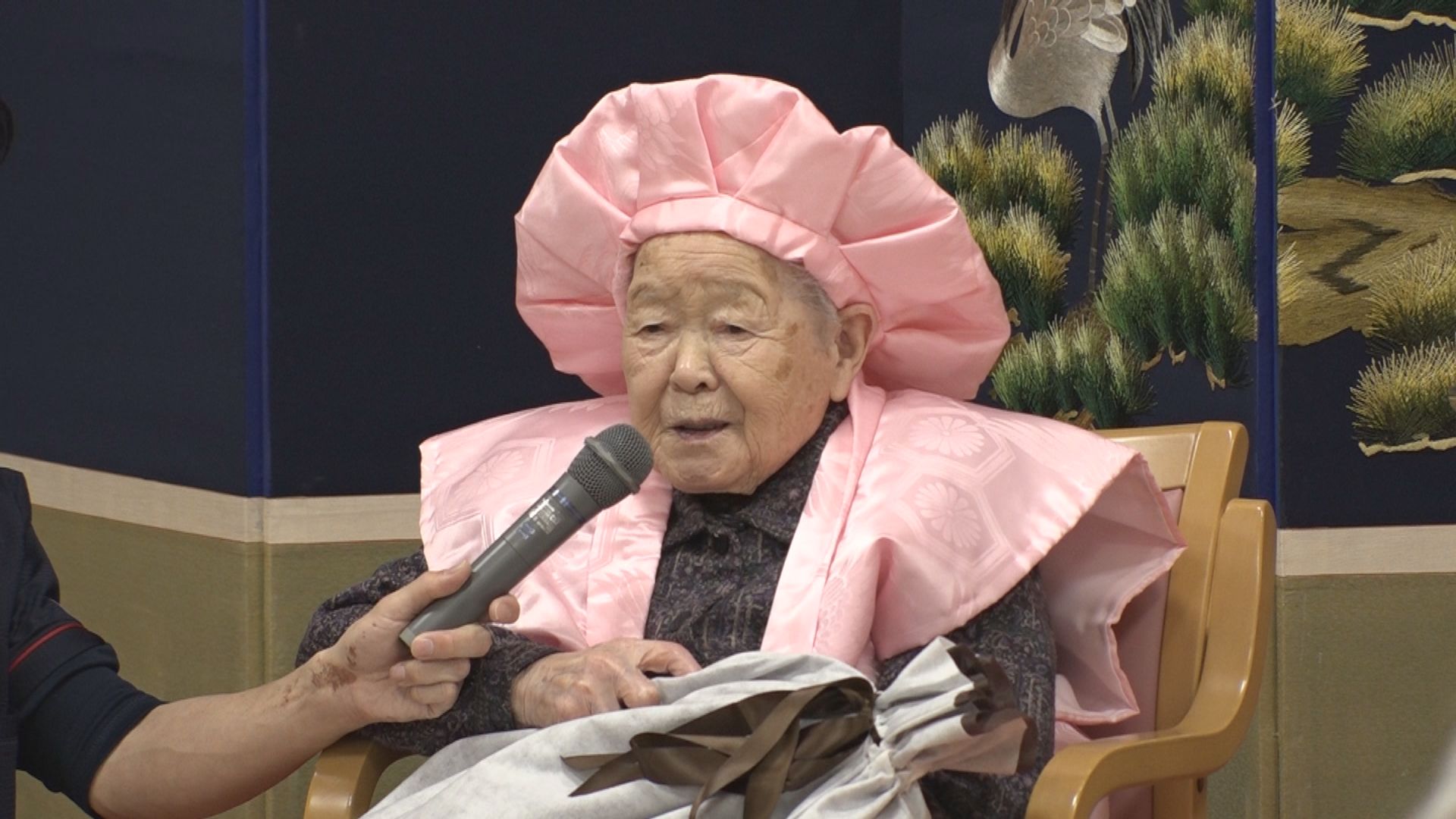 歌が大好き！上越市 小林きわさん108歳のお祝い会