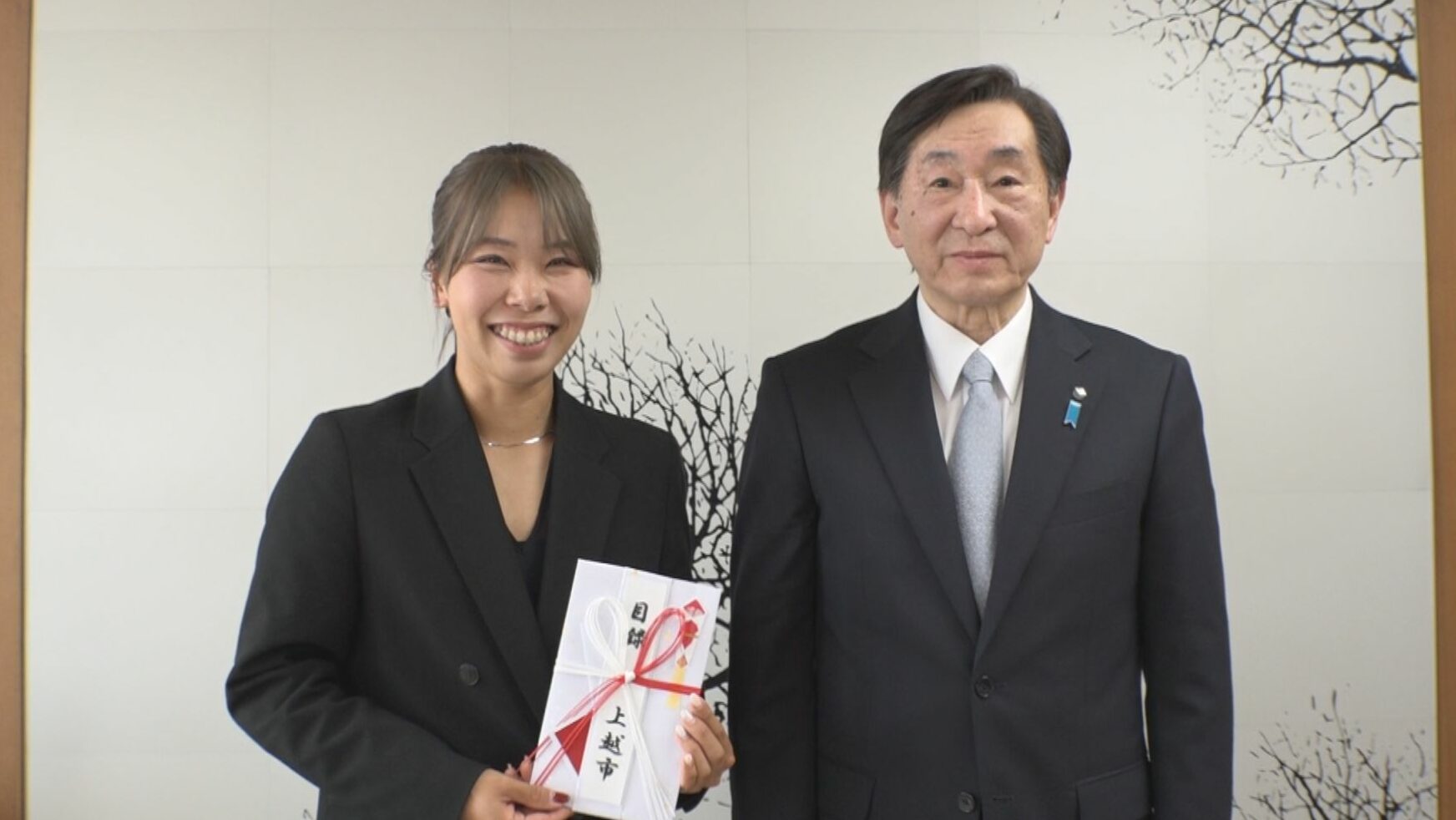 テニス全豪オープン本戦初出場！坂詰姫野選手 小菅市長を表敬訪問