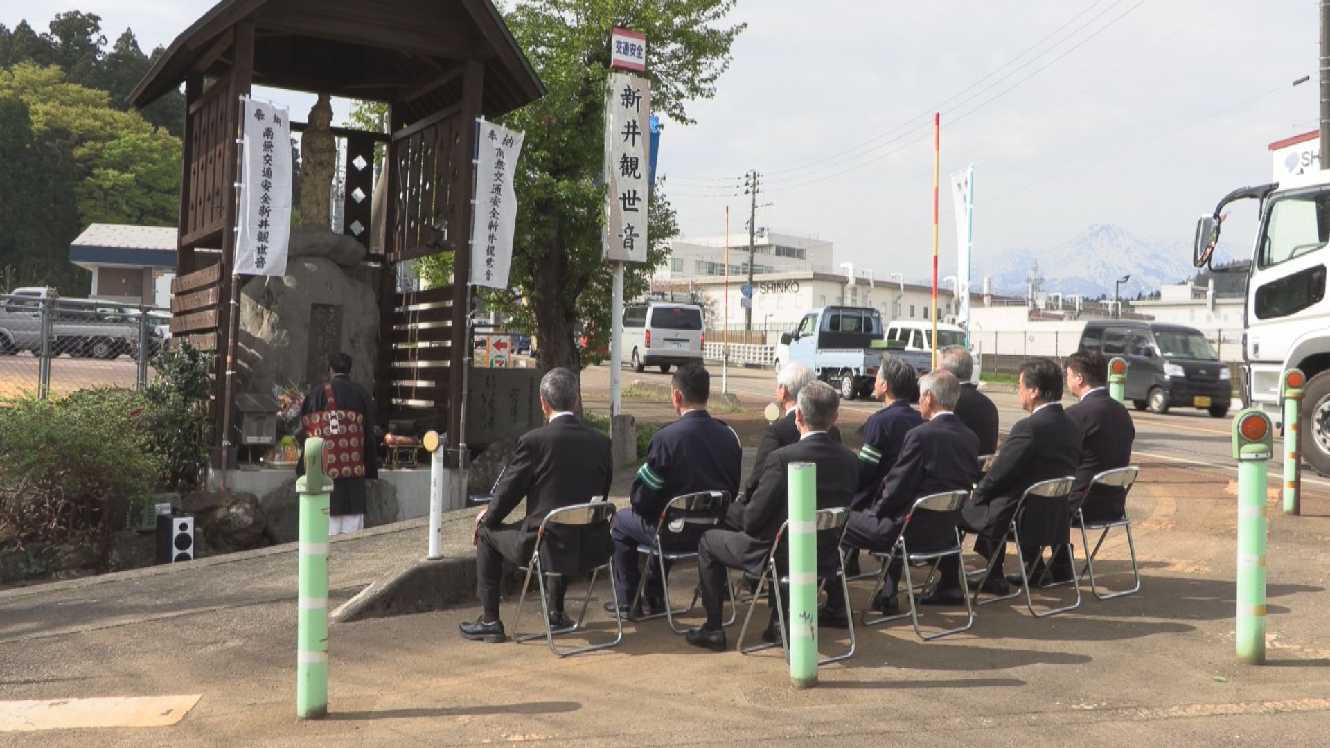 妙高市姫川原の観音堂で交通安全祈願祭