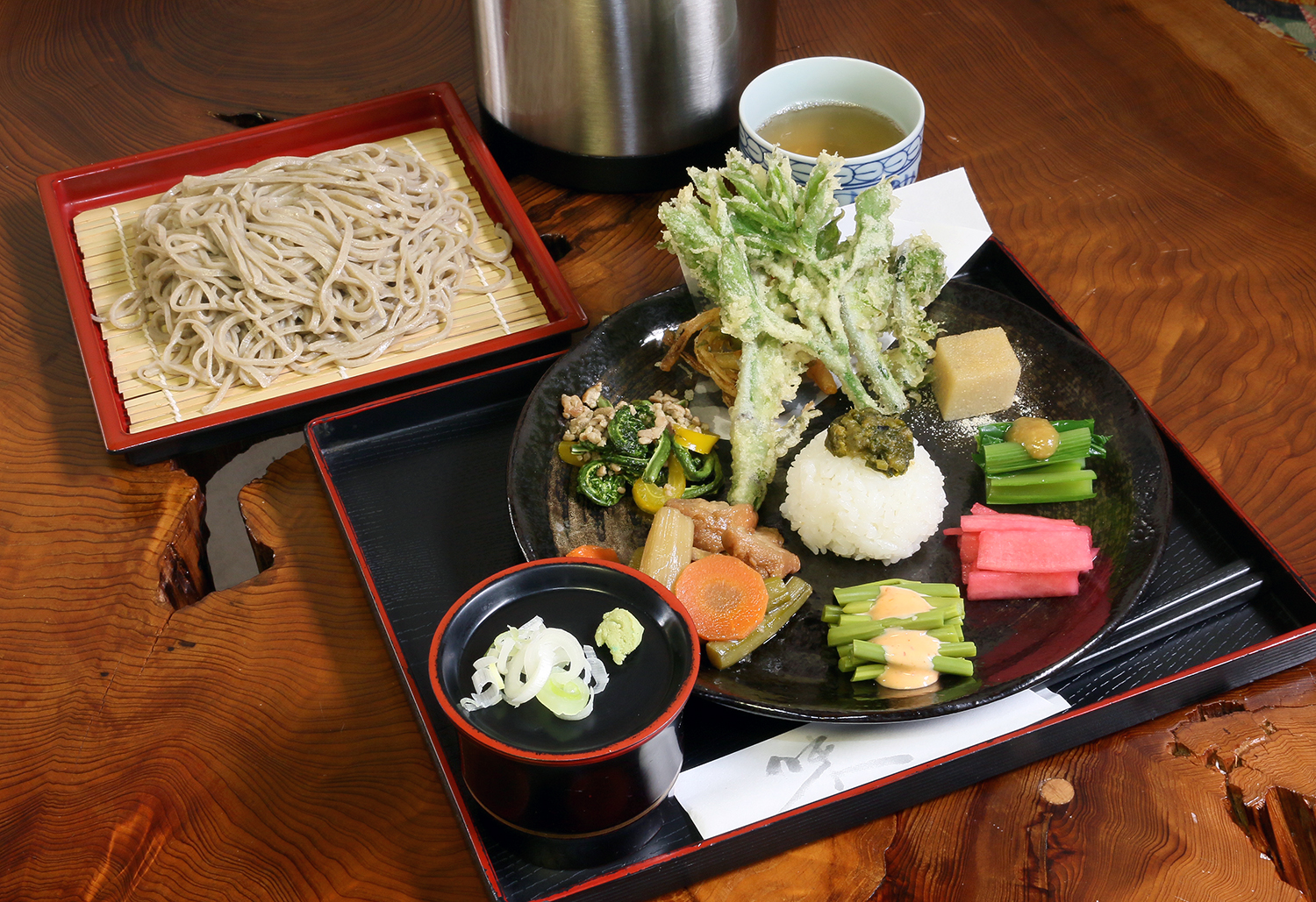 南本町3の雁木通りに「町屋そばカフェ平丸」オープン