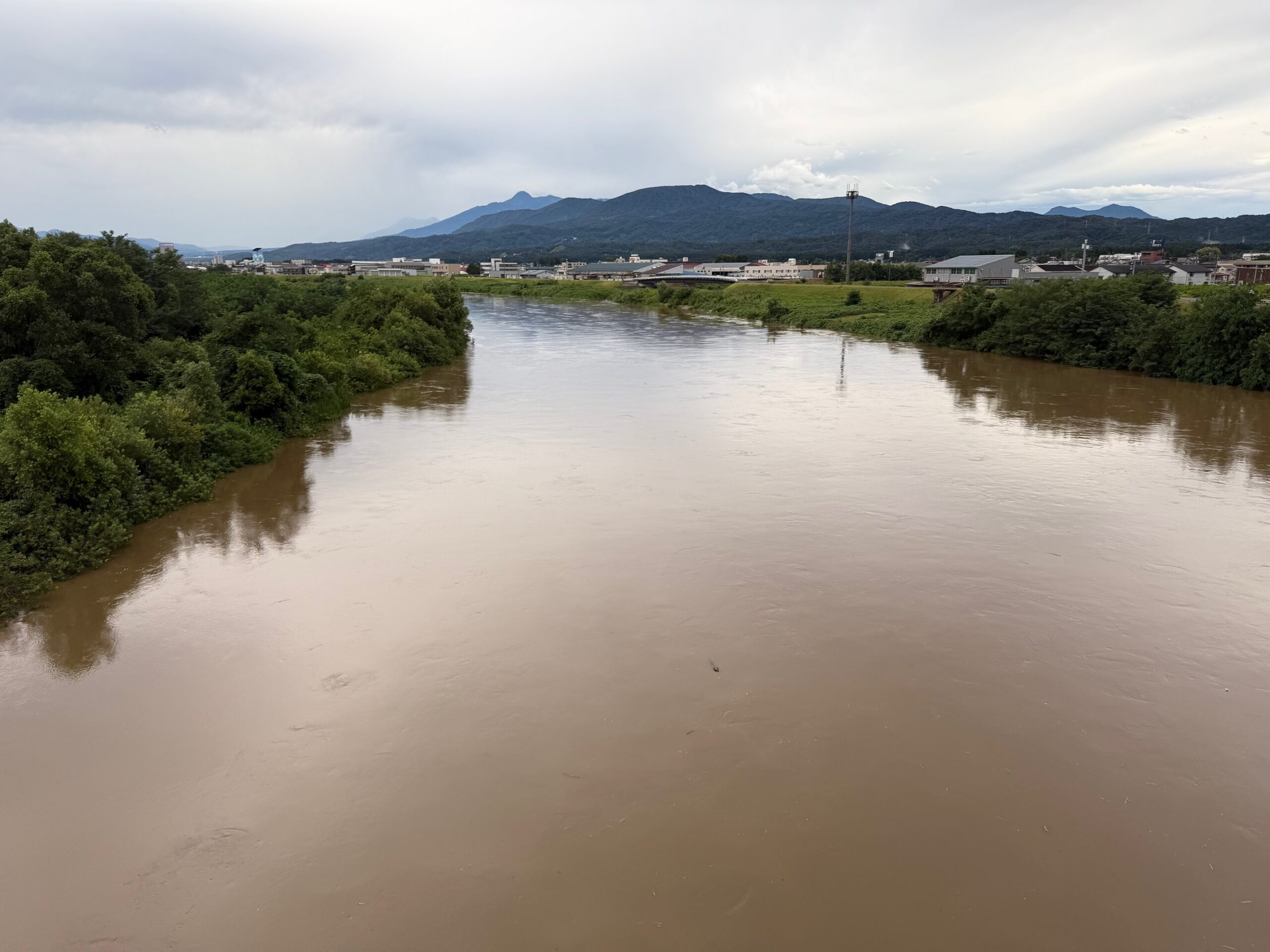 上越地方は28日(金)未明から朝にかけて土砂災害に厳重警戒を