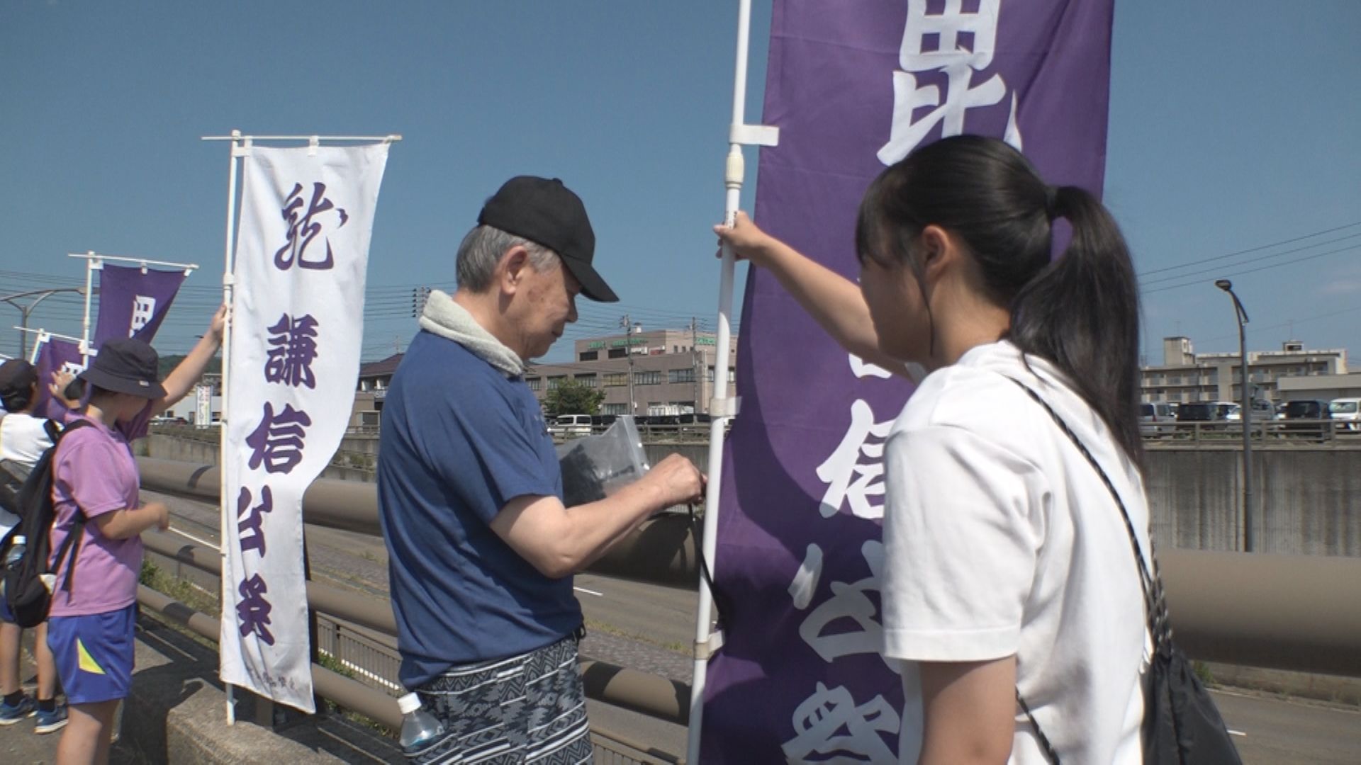 謙信公祭をPR！春日中生徒がのぼり旗設置