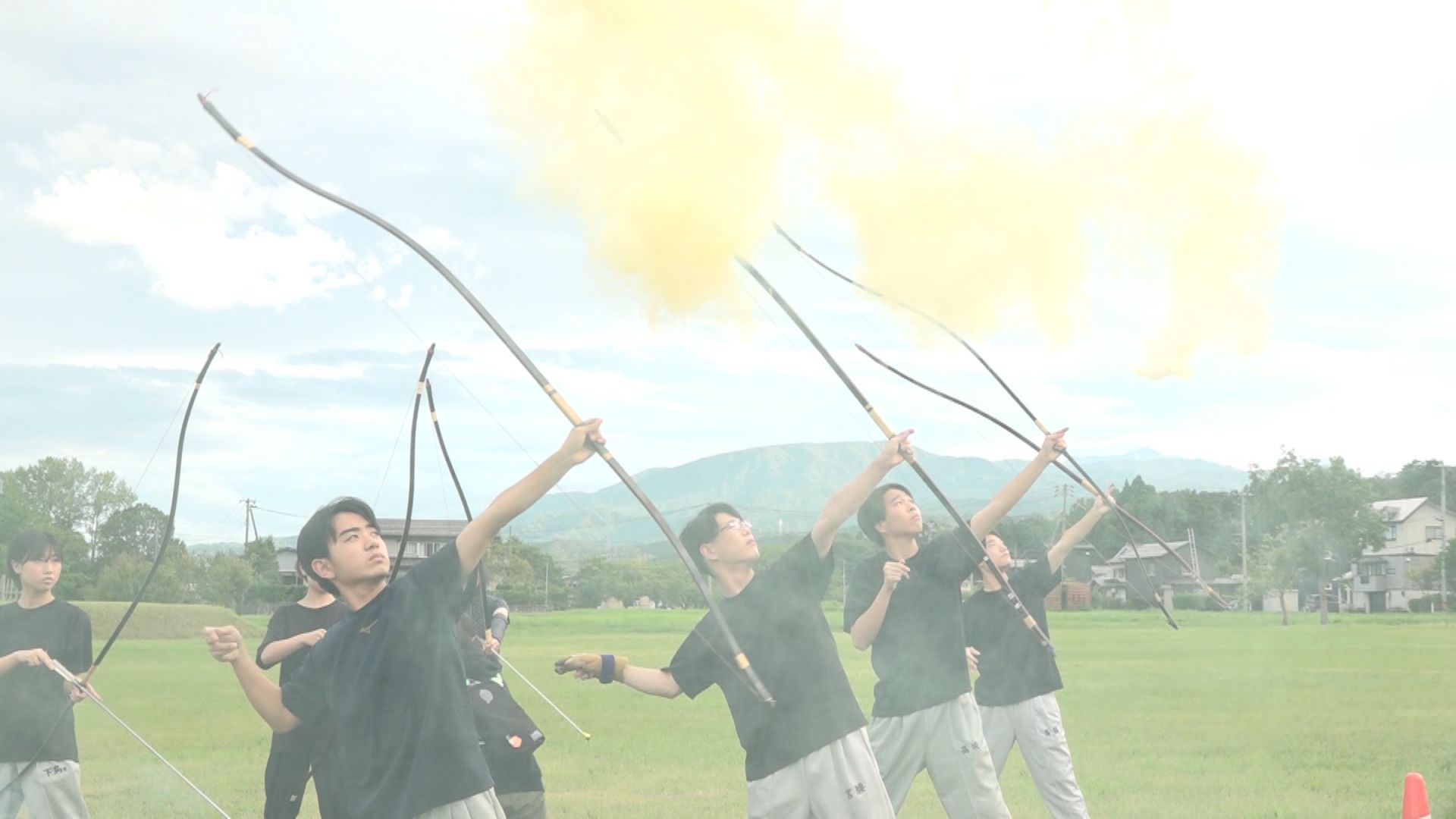 謙信公祭 川中島合戦の再現へ 弓隊が稽古
