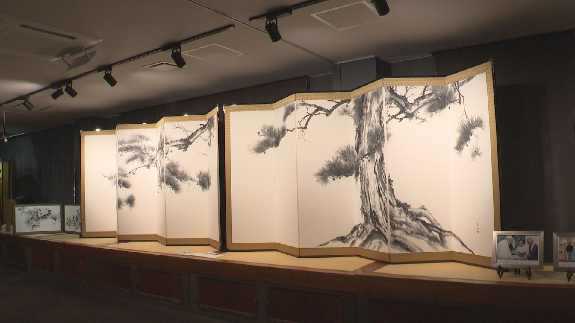 米寿記念 水墨画家･笹川春艸さんが地元で個展