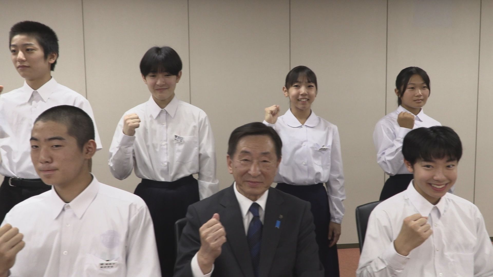 成果と意欲報告  全中出場選手が小菅市長を表敬訪問
