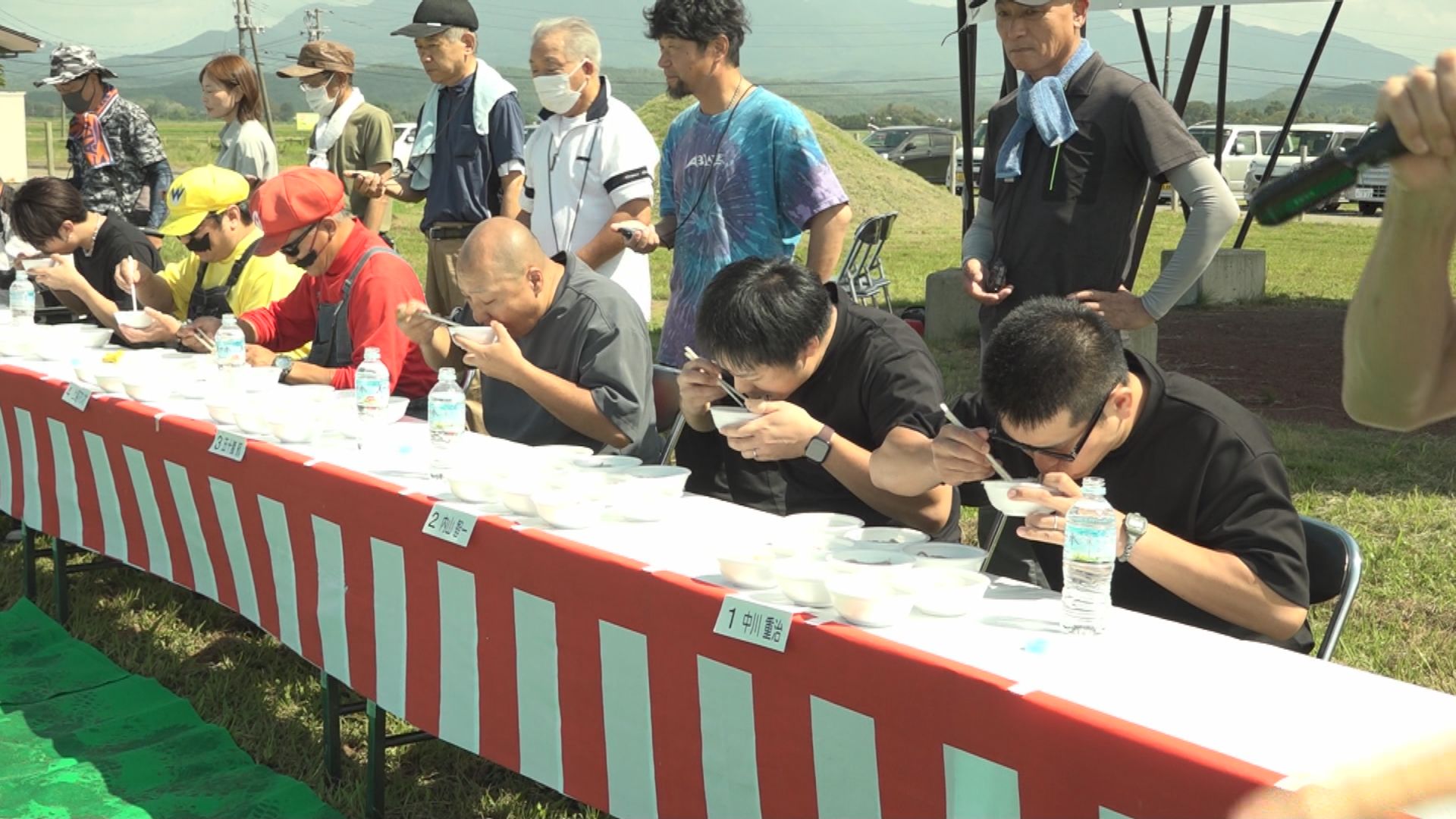のどで味わう！吉川区で「尾神そば早食い選手権」