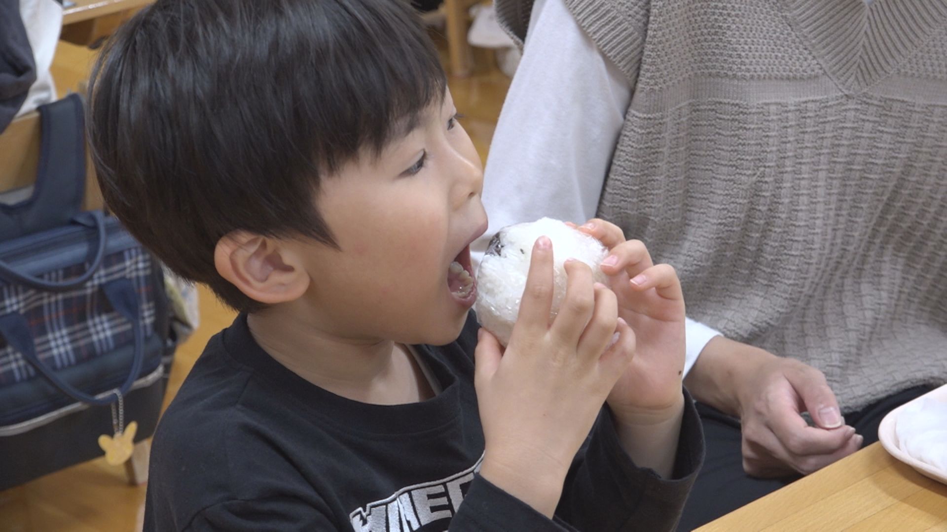 育てたお米でいただきます！ときわこども園で「おにぎりパーティー」