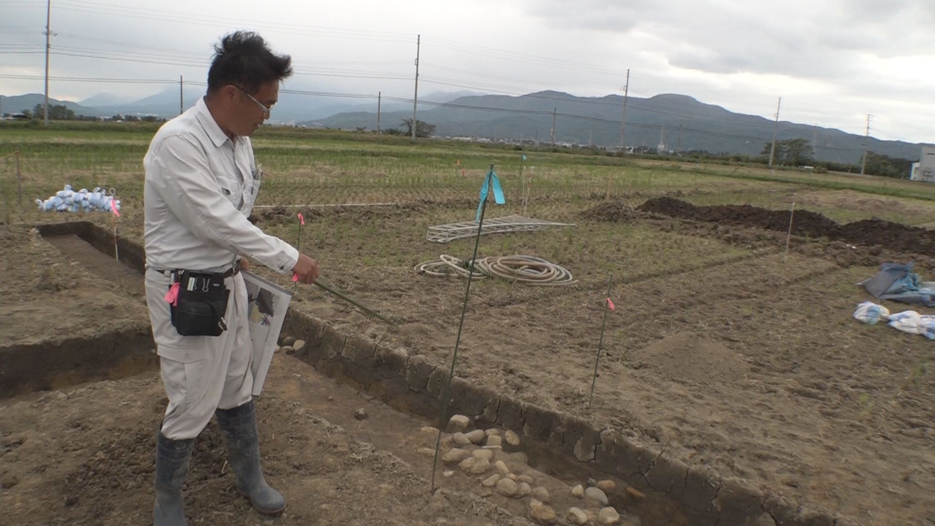 発掘調査進む  「本長者原廃寺跡」 24日(土)に現地見学会