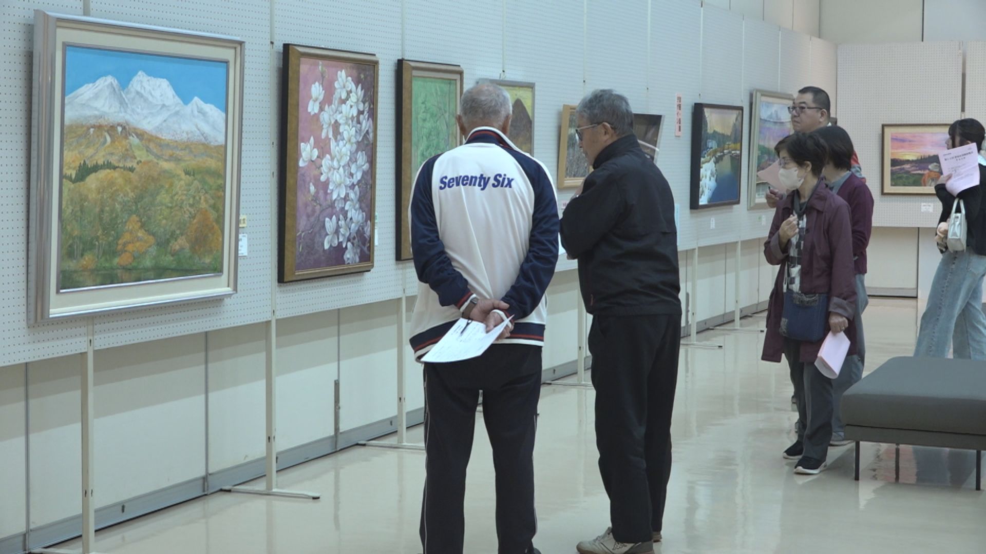 妙高市美術展覧会「市展」194点の力作並ぶ